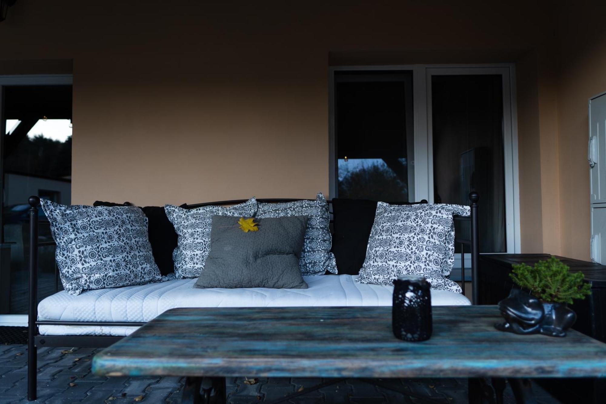 Uroczysko Olesnica Bed & Breakfast Chodziez Ngoại thất bức ảnh
